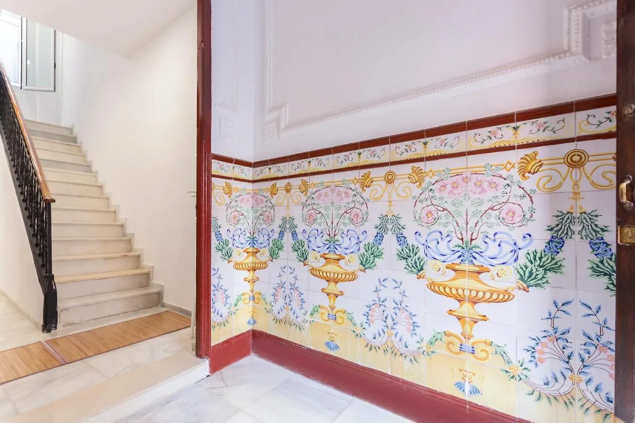 Sanders Lavender - Delightful Two-Bedroom Apartment Downtown Málaga